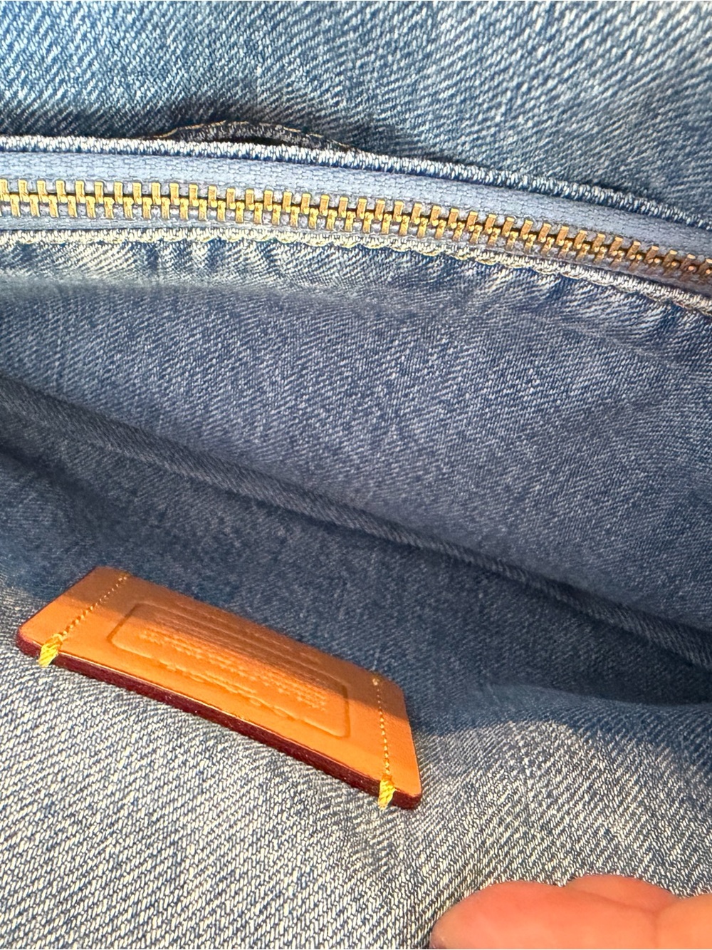 Coach Tabby 26 Quilted Denim shoulder bag. Good C hardware. - Picture 9 of 14